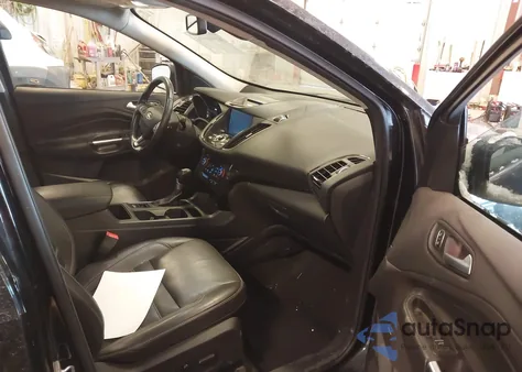 2017 Ford Escape Titanium из США, поврежденный, VIN 1FMCU0JD8HUE46142